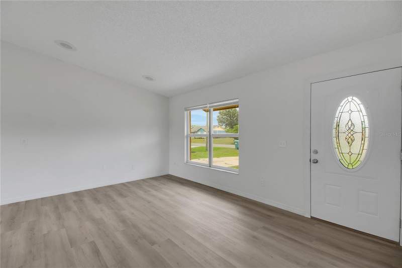 4 bedroom Single Family Residence at 1229 Padgett Circle, Lady Lake Padgett Estates Sub, Lady Lake — photo 4