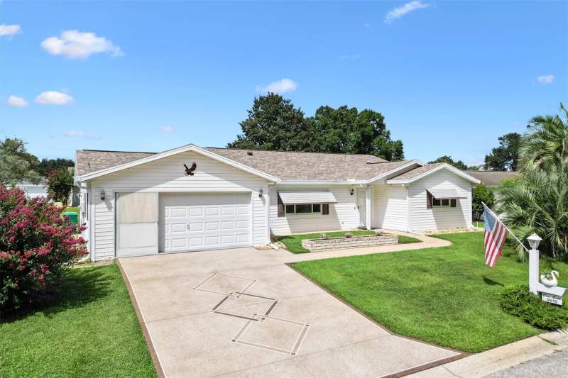 9619 SE 174TH PLACE ROAD home for sale in Spruce Creek South
