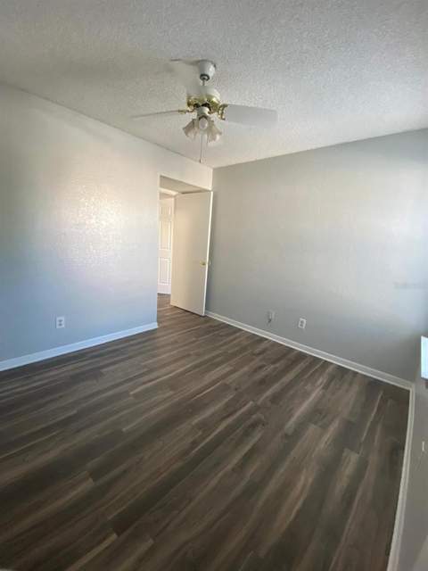4400 Thornbriar Lane #205, Orlando FL - photo 7 of 19