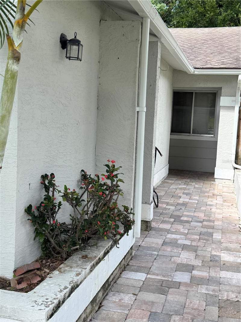 3 bedroom Single Family Residence at 7237 HARBOR HEIGHTS CIRCLE, HARBOR HEIGHTS, ORLANDO — photo 2