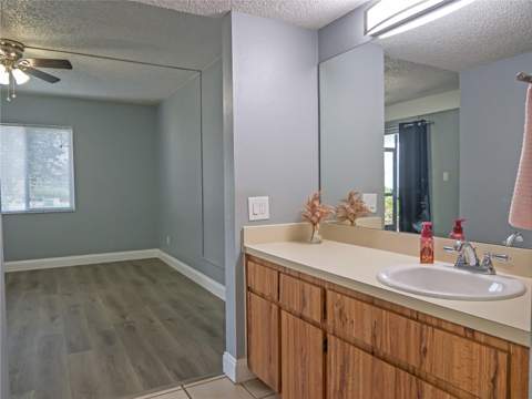 11201 122nd Avenue #105, Largo FL - photo 20 of 39