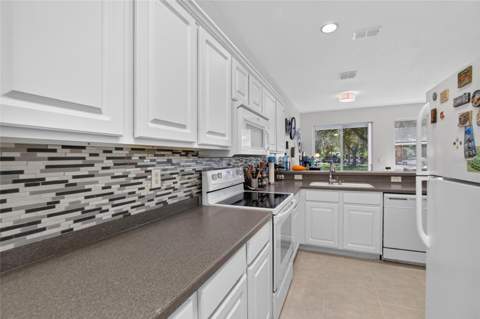 19262 Stone Hedge Drive, Tampa FL - photo 10 of 43