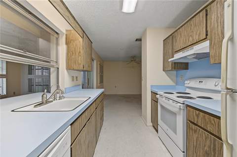 8210 Lora Del Rio Drive, Port Richey FL - photo 6 of 6