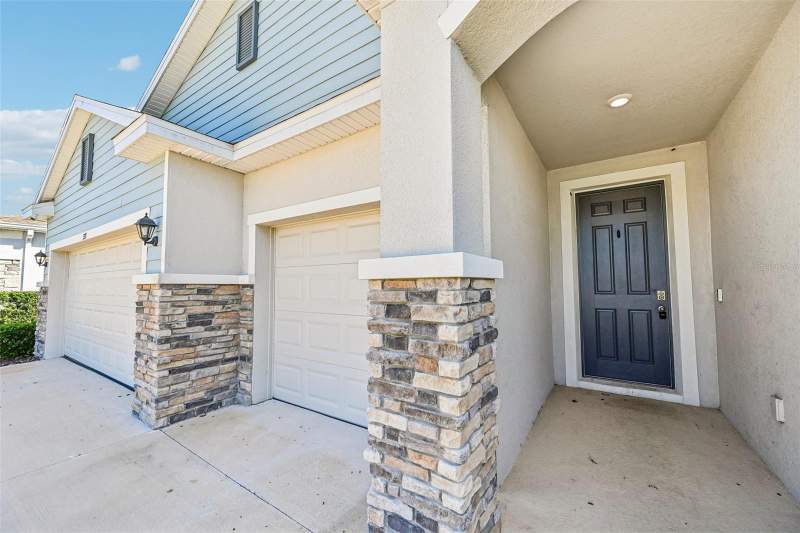 4 bedroom Single Family Residence at 3711 Grain Run, Star Farms Ph IV Subph B & C, Lakewood Ranch — photo 2