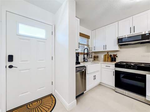 5935 30th Avenue #104, Gulfport FL - photo 6 of 62
