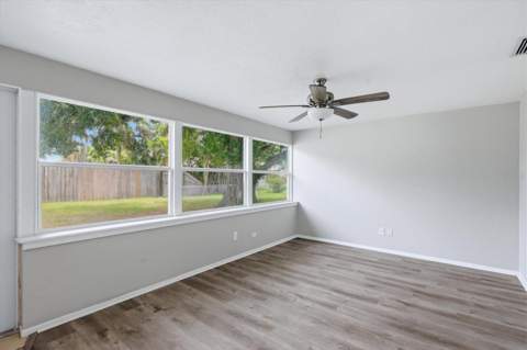 2173 Fiesta Drive, Sarasota FL - photo 19 of 42
