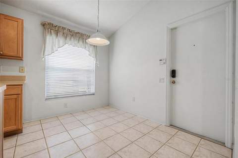 5526 Gallant Fox Court, Wesley Chapel FL - photo 6 of 28