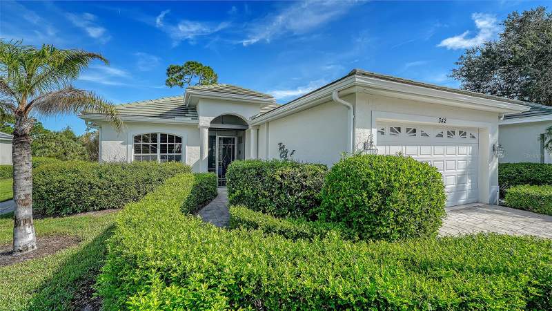 3 bedroom Single Family Residence at 342 Melrose Court, Venice Golf & Country Club, Venice — photo 1