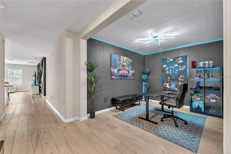 6 bedroom Single Family Residence at 1911 Fan Aloe Way, Spencer Crk Ph 2, Ruskin — photo 4