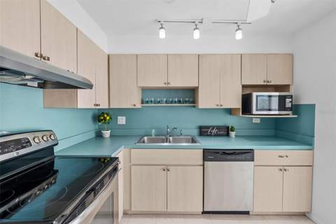 5095 Bay Street #114, St Petersburg FL - photo 12 of 38