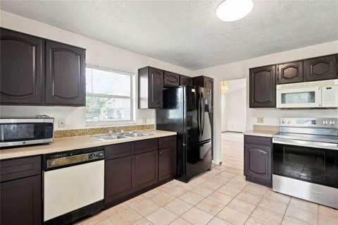 1469 Mona Drive, Kissimmee FL - photo 9 of 18