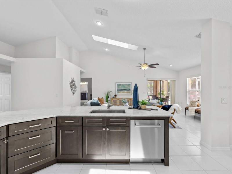 3 bedroom Single Family Residence at 9631 Oakwood Hills Court, Timber Greens Ph 01A, New Port Richey — photo 5