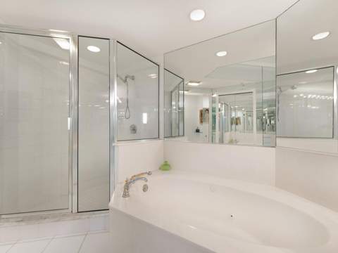 5430 Eagles Point Circle #101, Sarasota FL - photo 24 of 59
