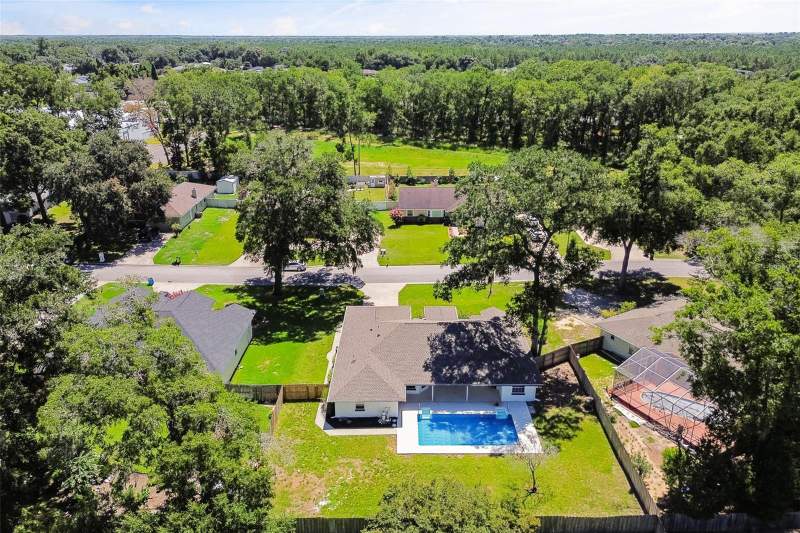 4 bedroom Single Family Residence at 3690 SE 56th Terrace, Indian Pines, Ocala — photo 2