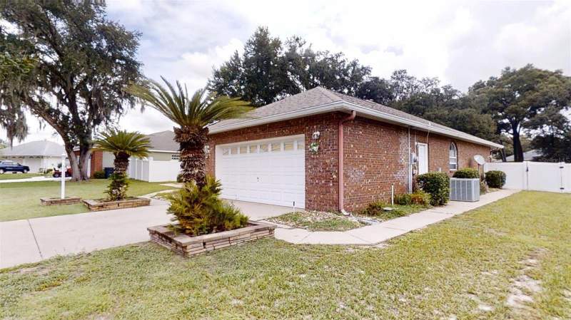 3 bedroom Single Family Residence at 10625 SW 73rd Avenue, Kings Court, Ocala — photo 4