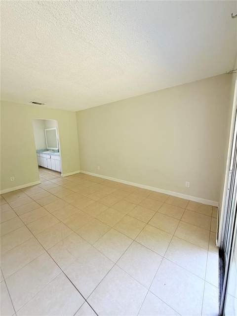 336 Montgomery Court, Kissimmee FL - photo 12 of 28