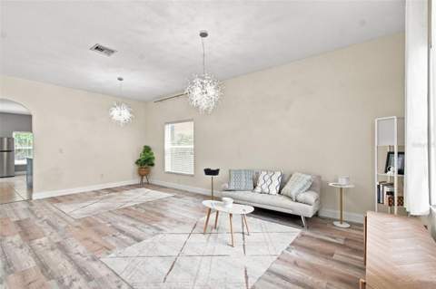 10637 Liberty Bell Drive, Tampa FL - photo 8 of 94