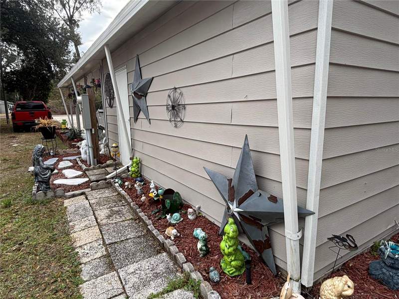 2 bedroom Manufactured Home at 2420 SE 175th Terrace, Silver Spgs Village, Silver Springs — photo 4