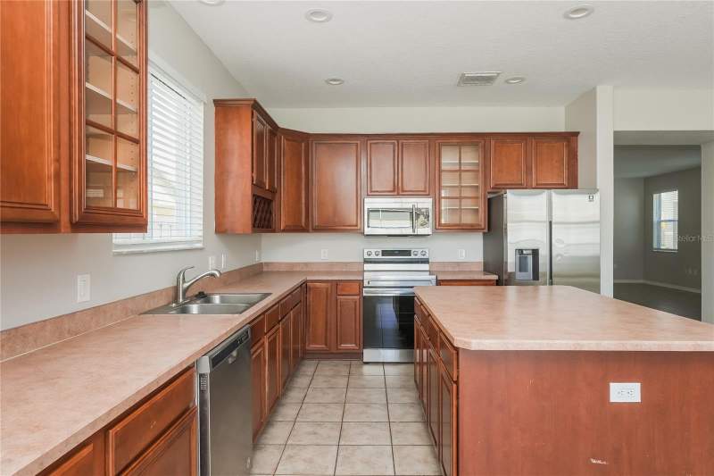 4 bedroom Single Family Residence at 12125 Fox Bloom Avenue, South Bay Lakes Unit 1, Gibsonton — photo 4