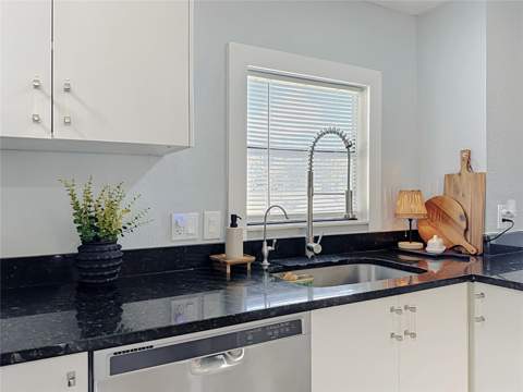18452 Amityville Drive, Orlando FL - photo 13 of 46