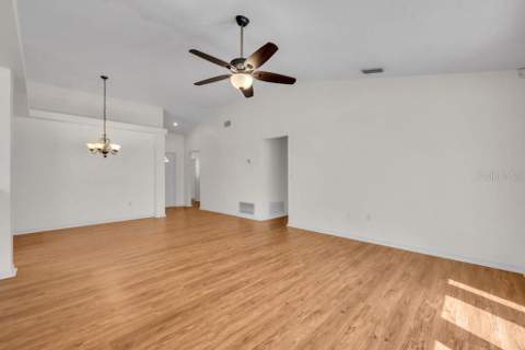 17610 Esprit Drive, Tampa FL - photo 6 of 48