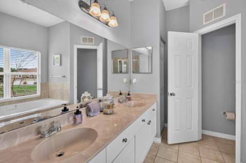 10844 Dragonwood Drive, Tampa FL - photo 14 of 26