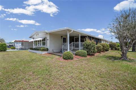 36957 Grace Avenue, Zephyrhills FL - photo 7 of 68