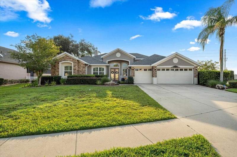 5 bedroom Single Family Residence at 9095 LAUREL RIDGE DRIVE, COUNTRY CLUB MOUNT DORA PH 02, MOUNT DORA — photo 1