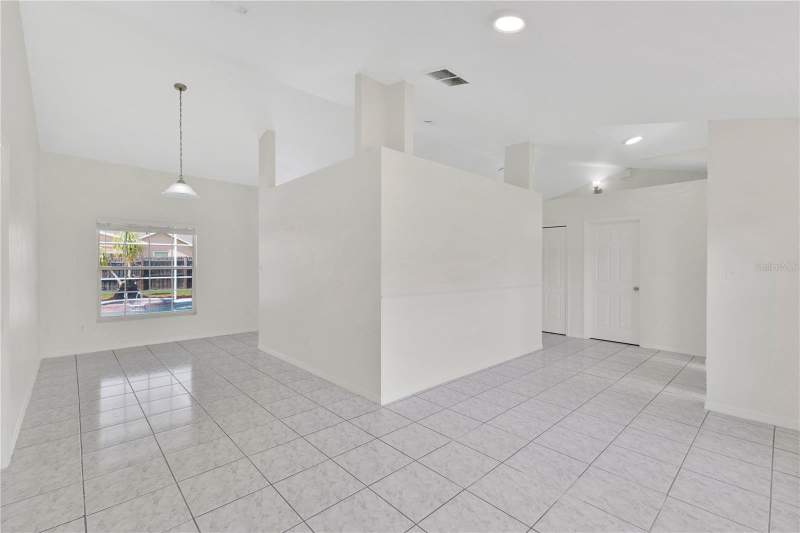3 bedroom Single Family Residence at 1097 DEPOT COURT, CROWN POINT SPGS, WINTER GARDEN — photo 3