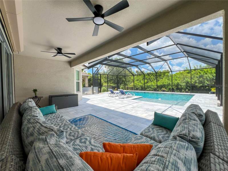 4 bedroom Single Family Residence at 8033 Clementine Lane, Citrus Chase, Tampa — photo 3