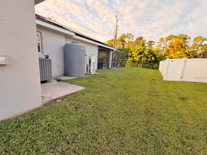 3 bedroom Single Family Residence at 3123 Chipley Avenue, Port Charlotte Sub 25, North Port — photo 3