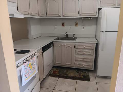 2806 N Powers Drive #8, Orlando FL - photo 6 of 6
