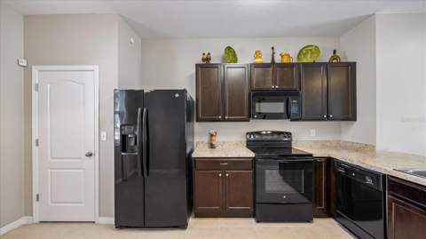 12843 Buffalo Run Drive, Gibsonton FL - photo 10 of 35