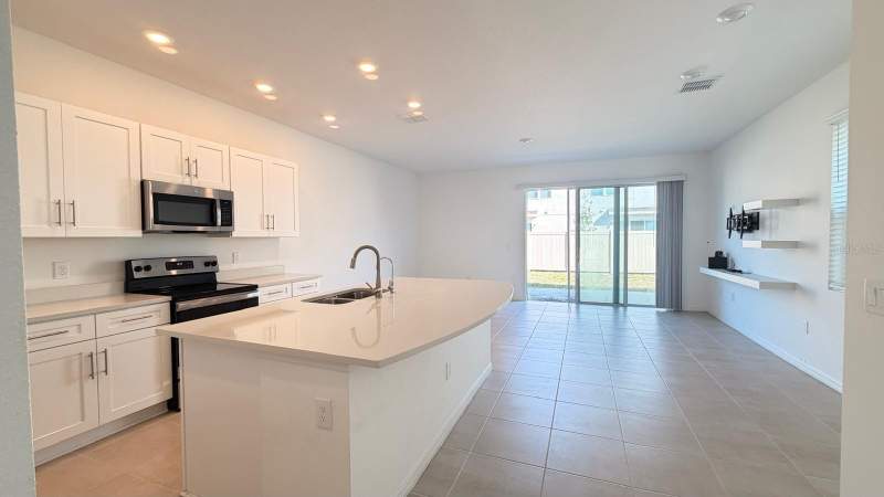 3 bedroom Townhouse at 4557 TEOLI COURT, REEDY RESERVE PH 3, KISSIMMEE — photo 5