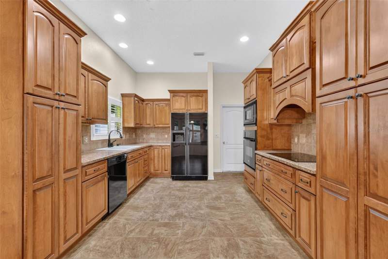 3 bedroom Single Family Residence at 1557 Oak Forest Drive, The Villages, The Villages — photo 5