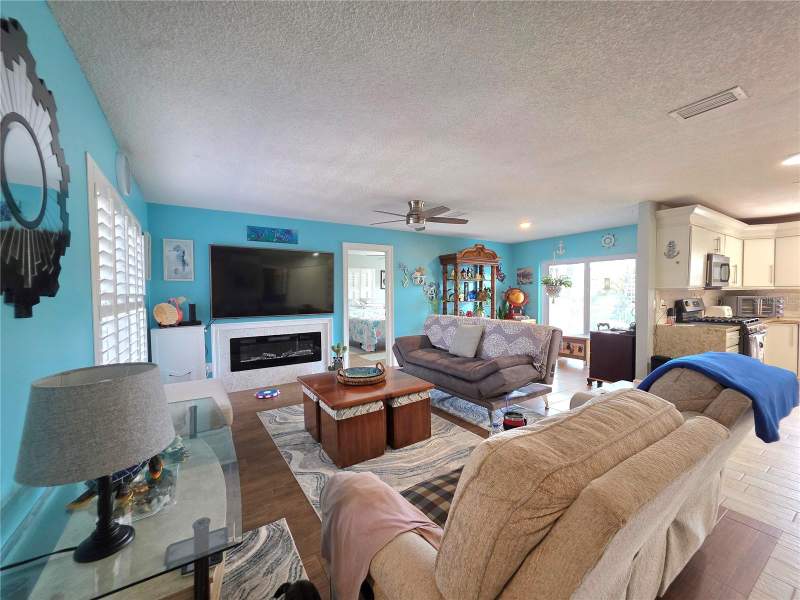 3 bedroom Single Family Residence at 9040 Bay Drive, Spring Hill, Spring Hill — photo 3