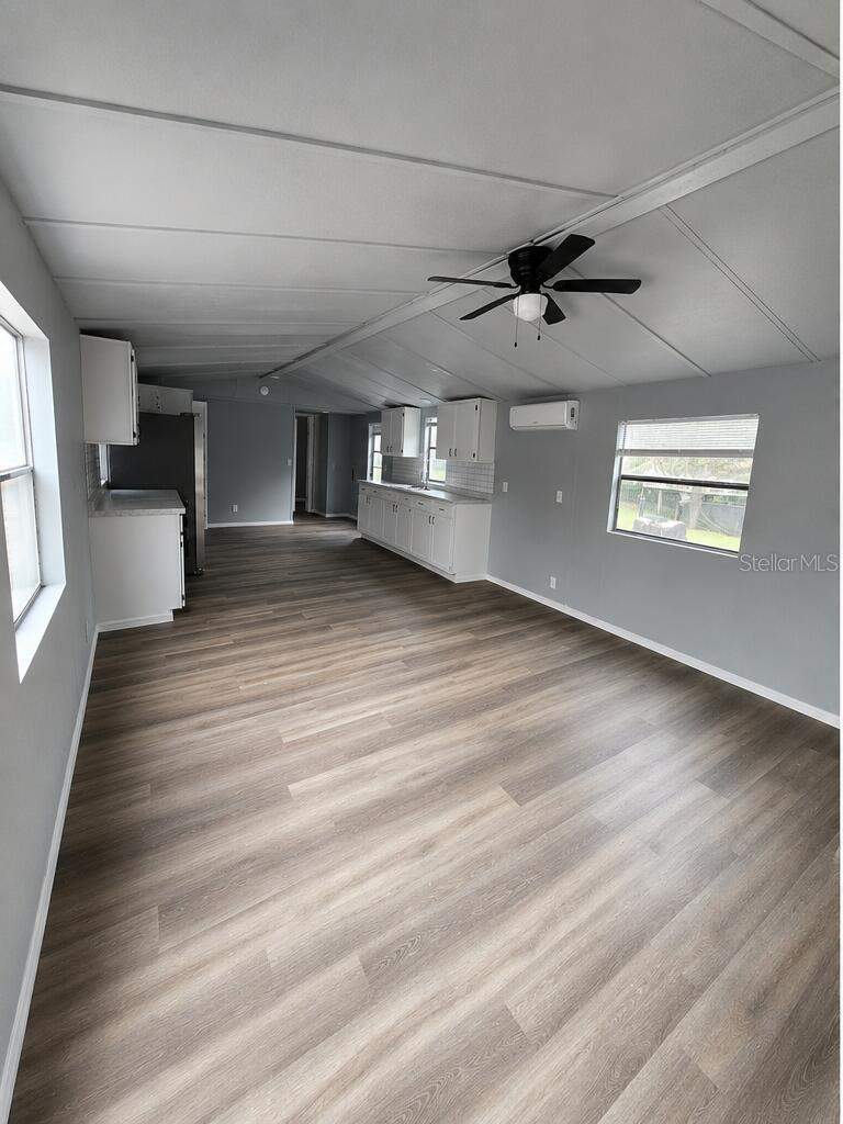 2 bedroom Manufactured Home at 13585 SE 119th Street, Oklawaha Terrace, Ocklawaha — photo 2