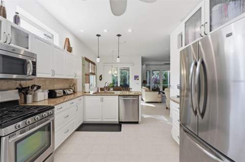 5127 Hanging Moss Lane, Sarasota FL - photo 17 of 65
