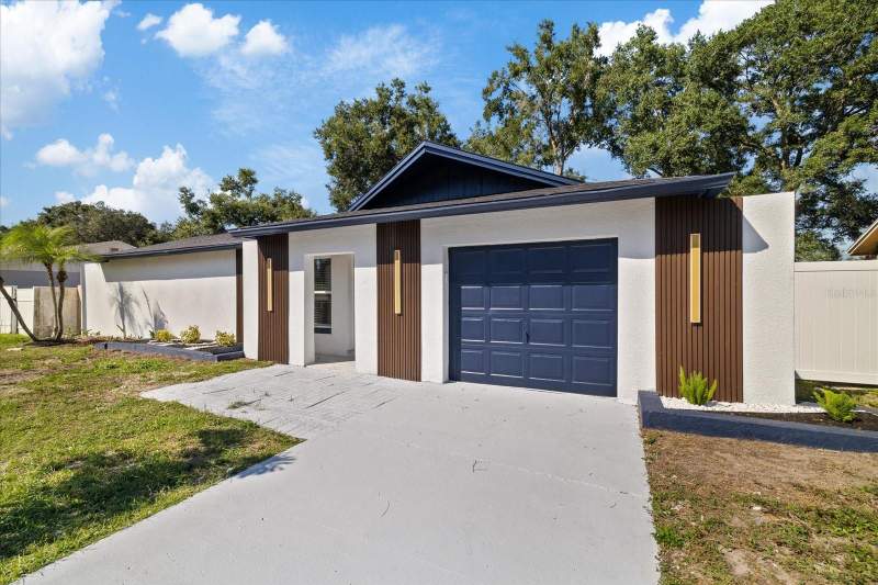 2 bedroom Single Family Residence at 517 Falkirk Avenue, Brandon-Valrico Hills Estates, Valrico — photo 4