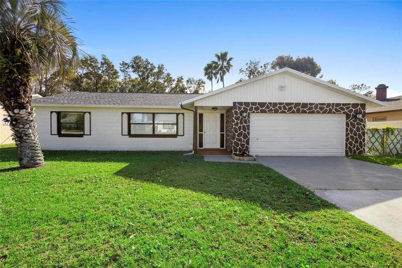 10140 BRIDLEWOOD AVENUE home for sale in Park Manor Estates