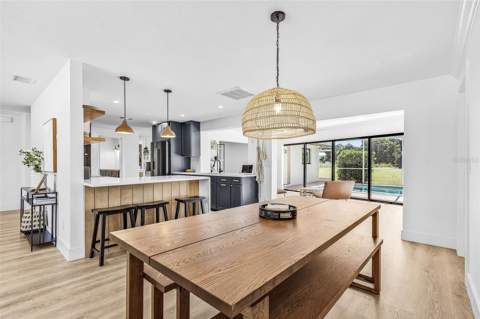 3620 Pembrook Dr, Sarasota FL - photo 8 of 34