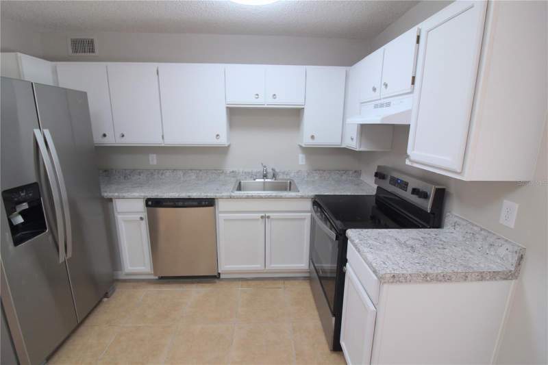 2 bedroom Single Family Residence at 5971 NW 11th Place, Ocala Rdg Un 13, Ocala — photo 4