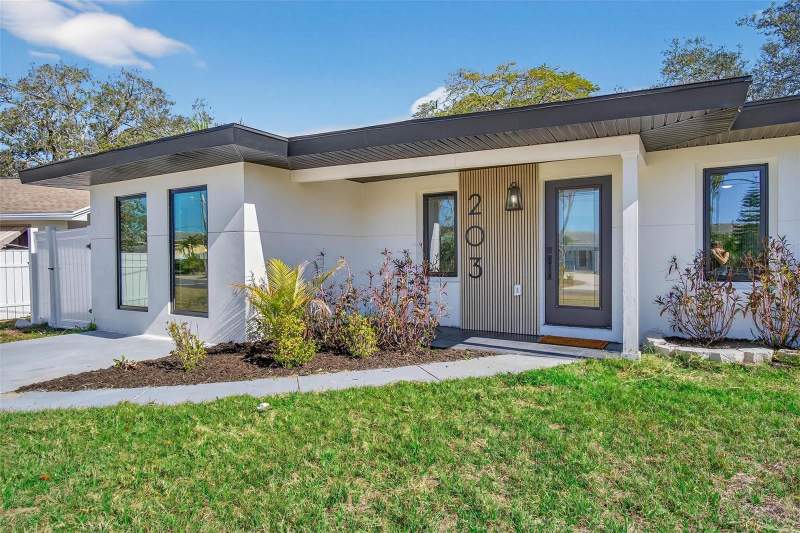 3 bedroom Single Family Residence at 203 Driftwood Drive, Baywood Village, Palm Harbor — photo 3