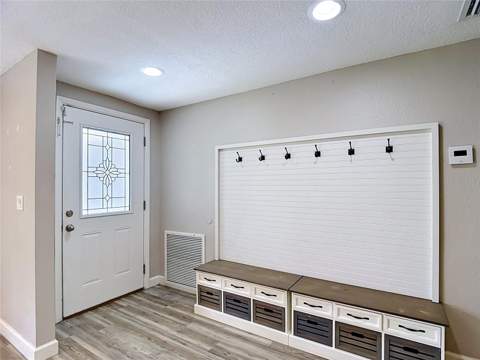 7010 Cobblewood Court, Tampa FL - photo 11 of 73