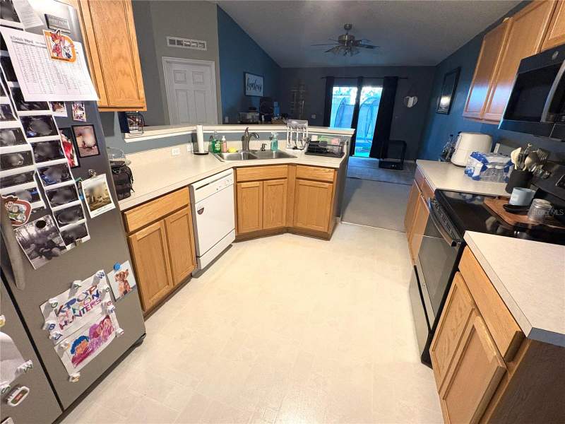 3 bedroom Single Family Residence at 1620 Corner Meadow Circle, Corner Lake Ph 03 A & B, Orlando — photo 3