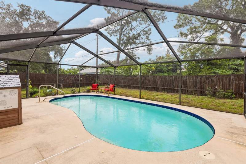 3 bedroom Single Family Residence at 8401 Portulaca Avenue, Crestridge 8th Add, Seminole — photo 2