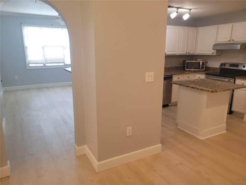 2 bedroom Condominium at 501 Knights Run Avenue #1113, Harbour Place City Homes A Condo, Tampa — photo 5