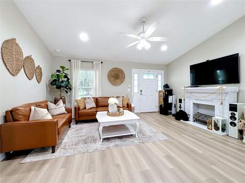221 Avenue P NW, Winter Haven FL - photo 6 of 6