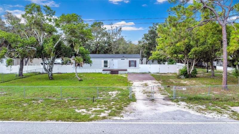 3 bedroom Manufactured Home at 7194 Sealawn Drive, Weeki Wachee Acres, Spring Hill — photo 2