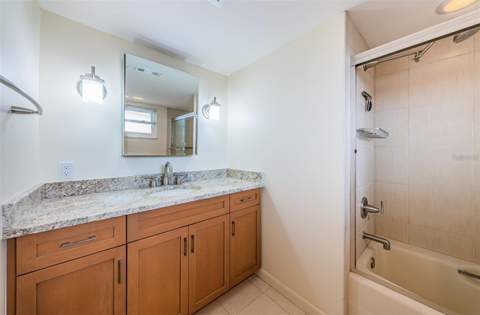 5130 Brittany Drive #202, St Petersburg FL - photo 12 of 25